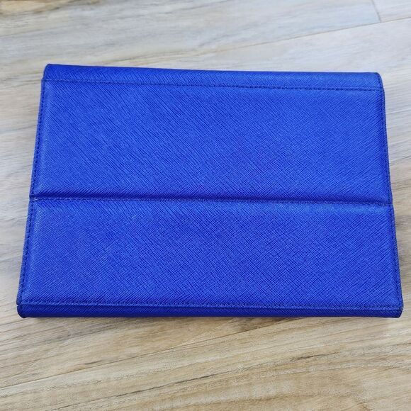 🔸️Michael Kors Blue iPad/Tablet Leather Case - Picture 2 of 10